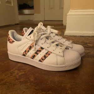 Adidas Leopard Superstar Sneaker